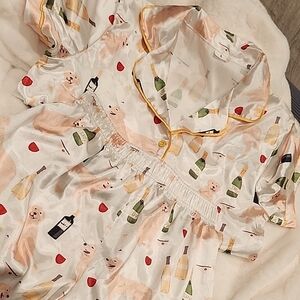 Chic Women's Printed Pajama Set